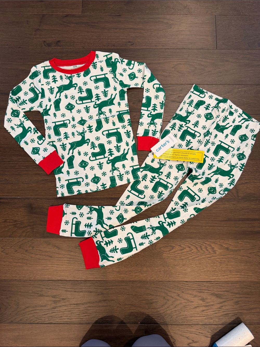 Carter's Green Reindeer Print Pajama Set with Red Trim Size 7 - C12-046